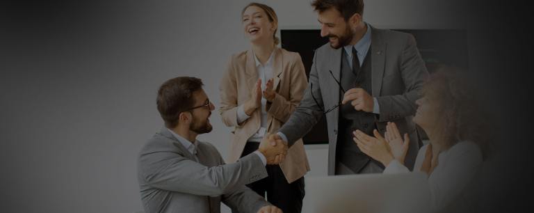 Distributører, der leverer innovative løsninger til den geospatiale industri. Geo-Plus Distributører samlet til møde - firma Distributører